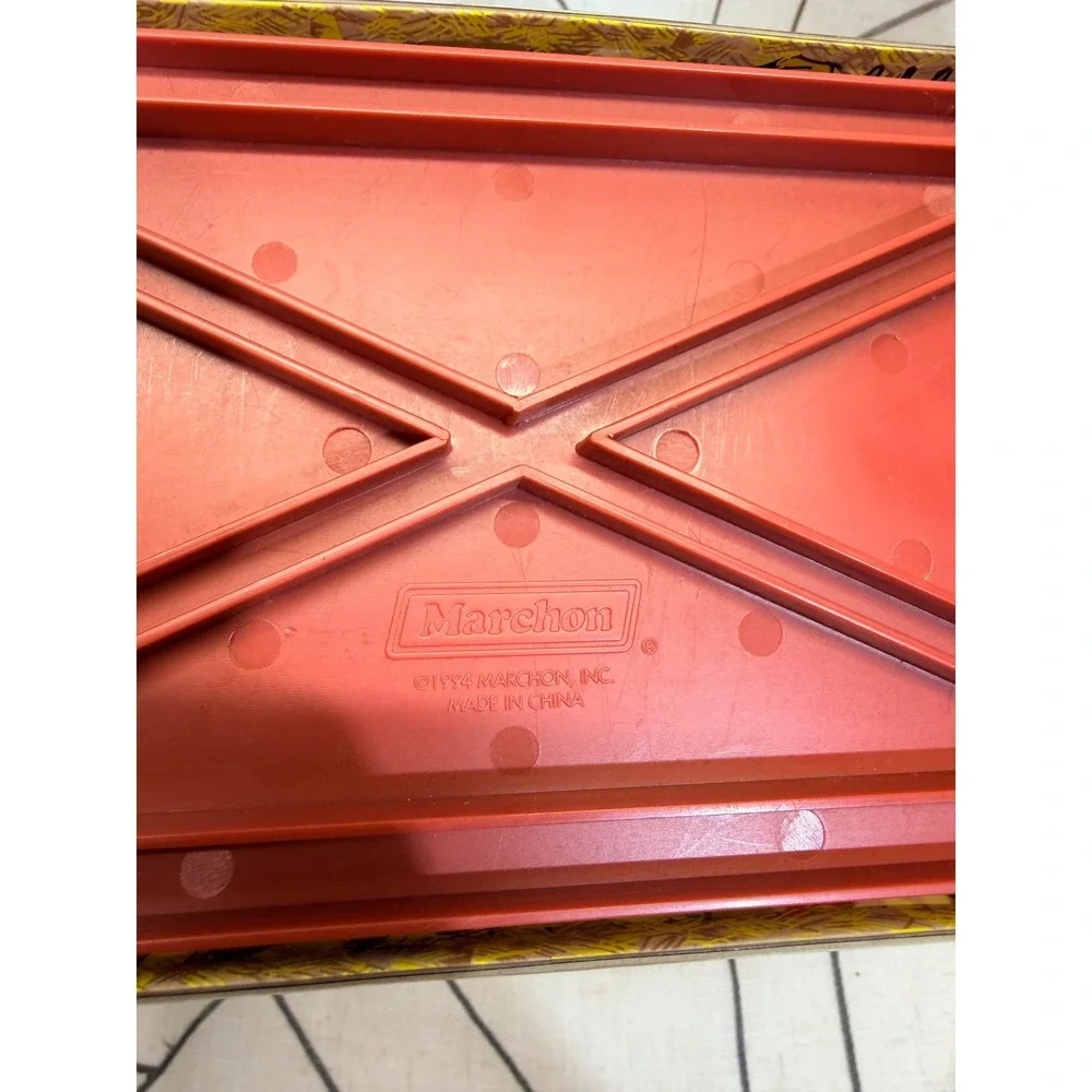 Vintage Grand Champions Horse Stall Stable Red‎ Yellow Marchon Toy Playset Piece